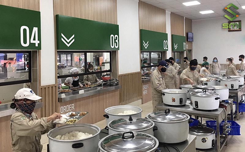 Vị trí đặt Canteen không nên cách quá xa nhà xưởng, tránh việc di chuyển mất thời gian